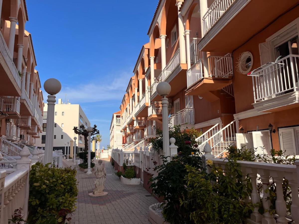 Apj Emperadores Apartment With Swimming Pool, 100 M From Beach La Mata La Mata  Bagian luar foto
